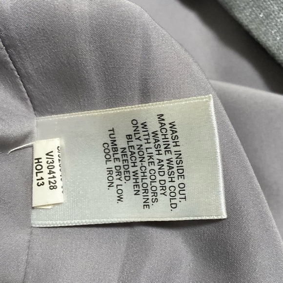 BANANA REPUBLIC | Gray Silver Mettalic Bow Front Festive Holiday Mini Sk… - Picture 3 of 5